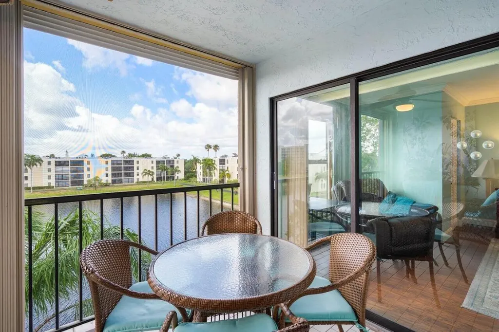 7340 Amberly Lane Delray Beach FL 33446