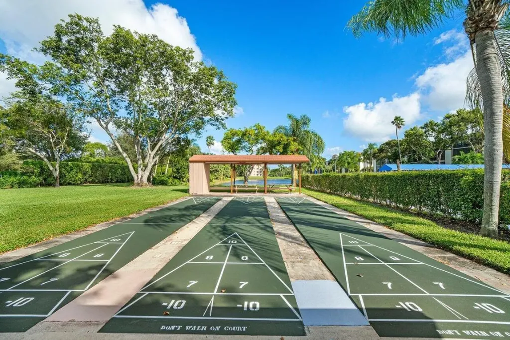 7340 Amberly Lane Delray Beach FL 33446