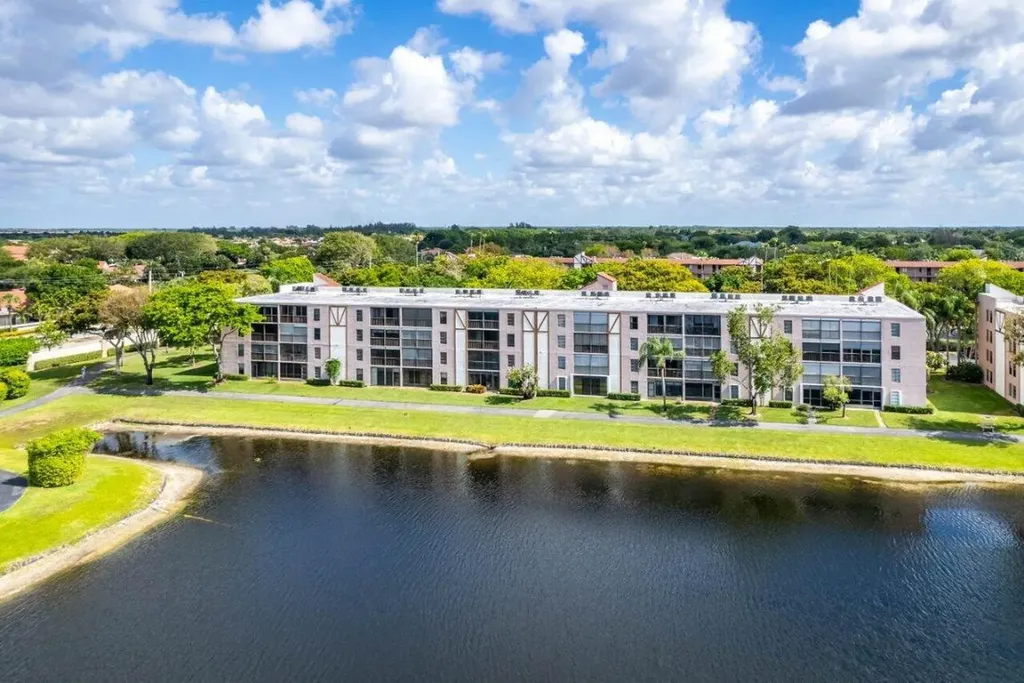 7340 Amberly Lane Delray Beach FL 33446