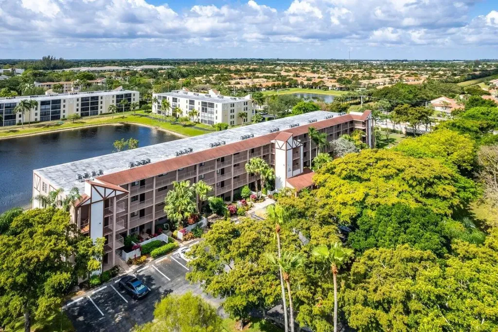 7340 Amberly Lane Delray Beach FL 33446