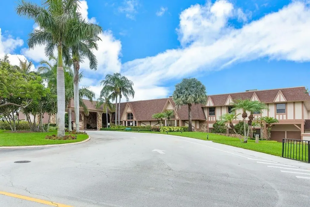 7340 Amberly Lane Delray Beach FL 33446
