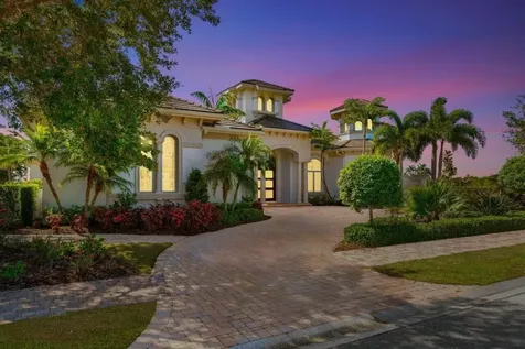 118 SE Mira Lavella Port St Lucie FL 34984