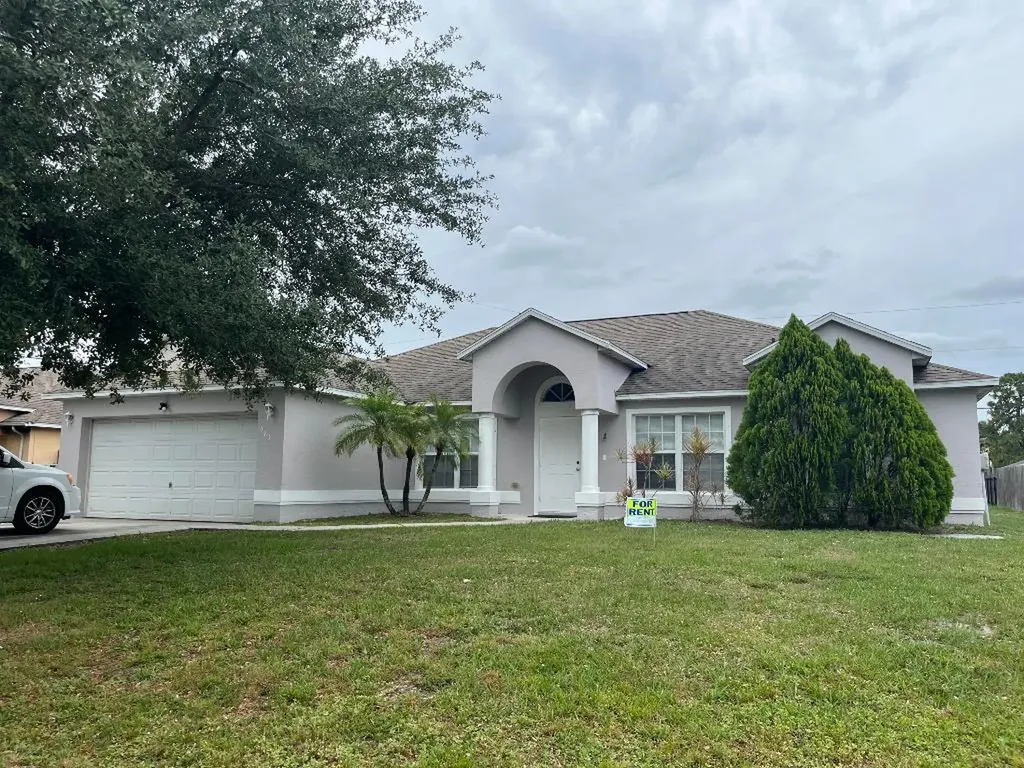 981 SW Versailles Avenue Port St Lucie FL 34953