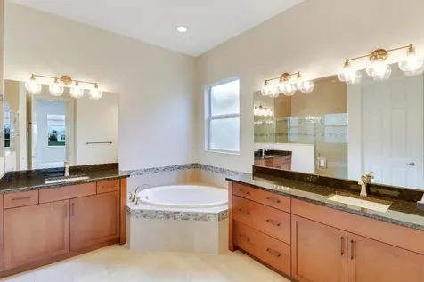 9252 SW Miracoli Way Port St Lucie FL 34987