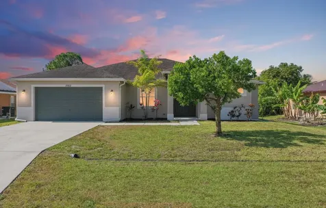 1062 SW Romaine Lane Port St Lucie FL 34953