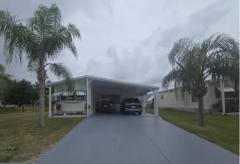 33 Calle De Lagos Fort Pierce FL 34951