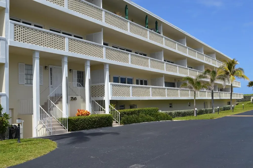 2545 S Ocean Boulevard Palm Beach FL 33480