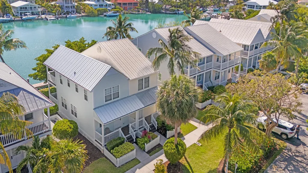 7051 Harbor Village Drive Duck Key FL 33050