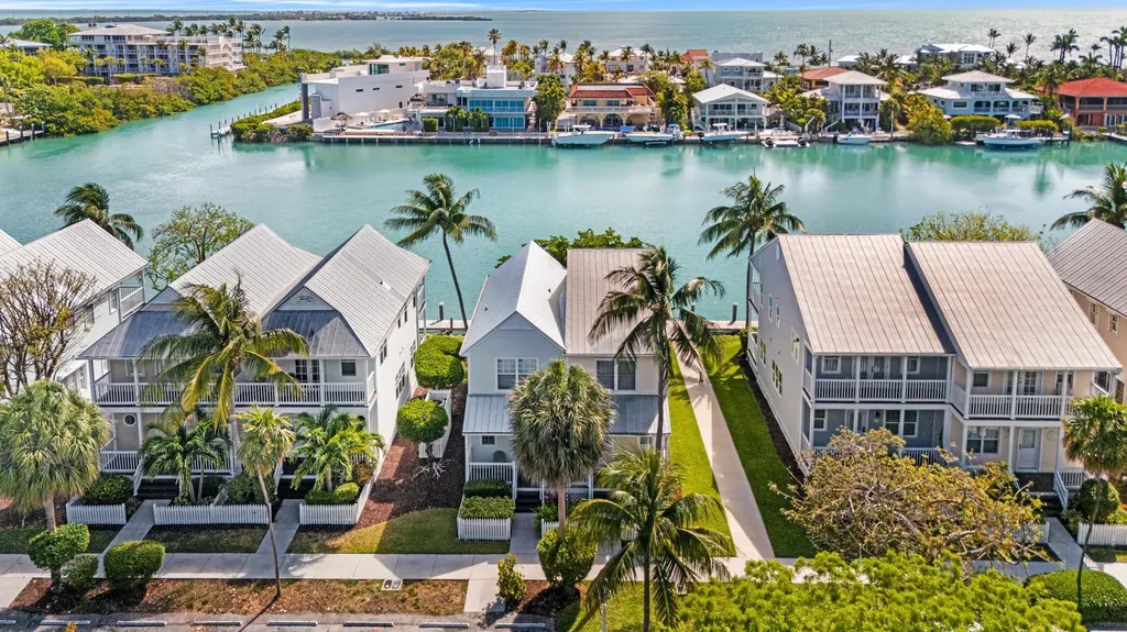 7051 Harbor Village Drive Duck Key FL 33050