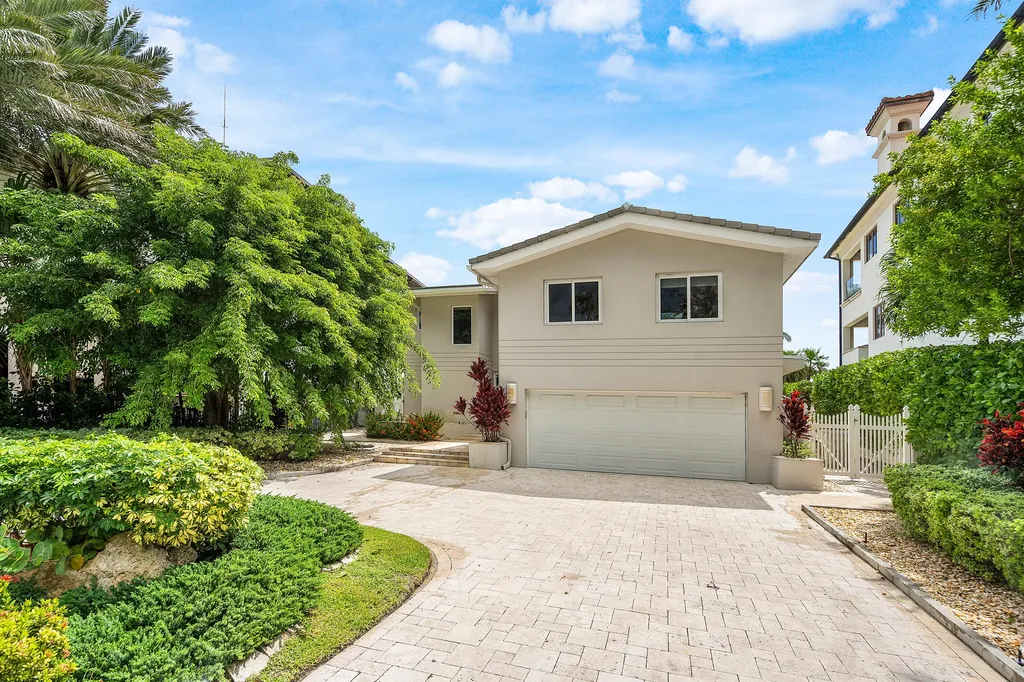 1906 Bay Drive Pompano Beach FL 33062