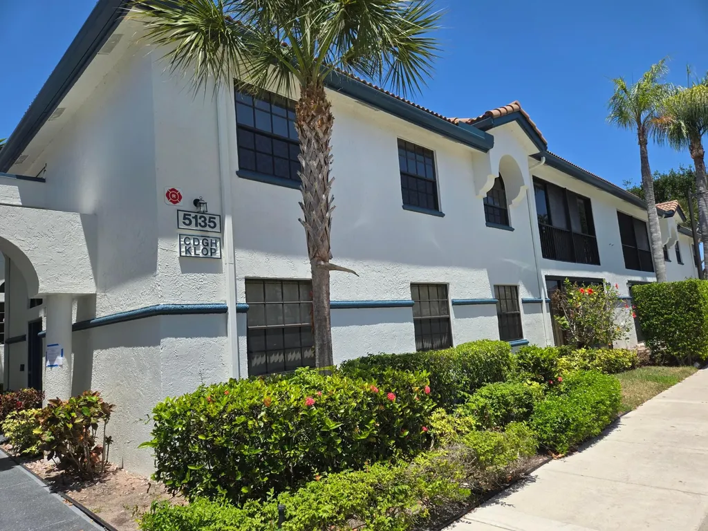 5135 Floria Drive Boynton Beach FL 33437