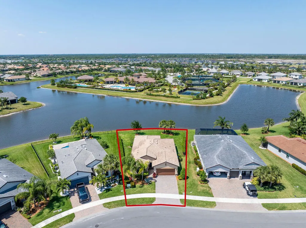 474 SE Vallarta Drive Port St Lucie FL 34984