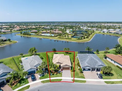 474 SE Vallarta Drive Port St Lucie FL 34984