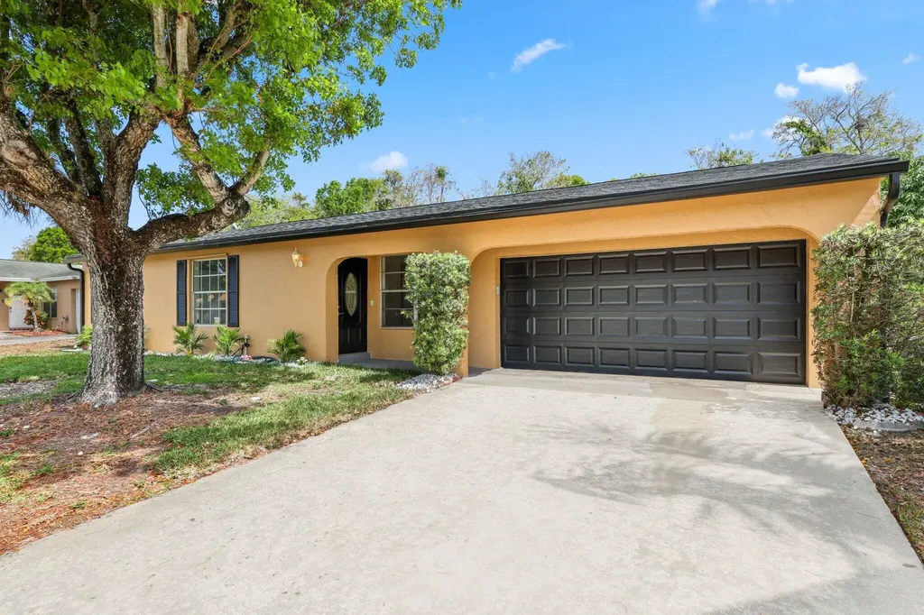 5312 Rose Marie Avenue S Boynton Beach FL 33472