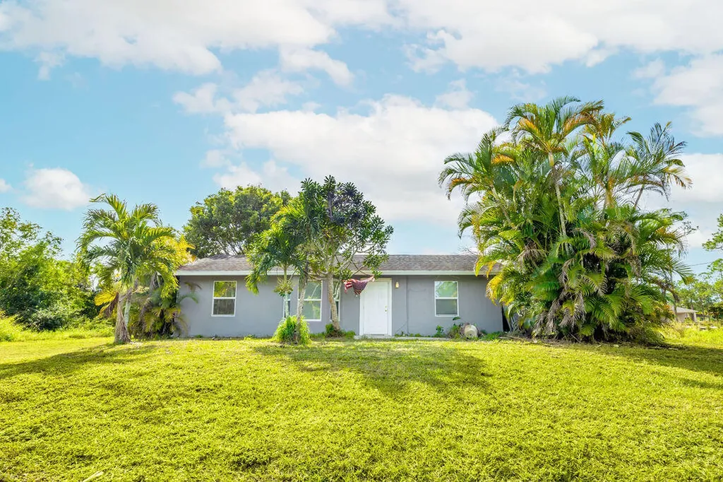 17924 W Sycamore Drive Loxahatchee FL 33470