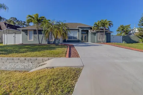 942 SW Consolata Avenue Port St Lucie FL 34953