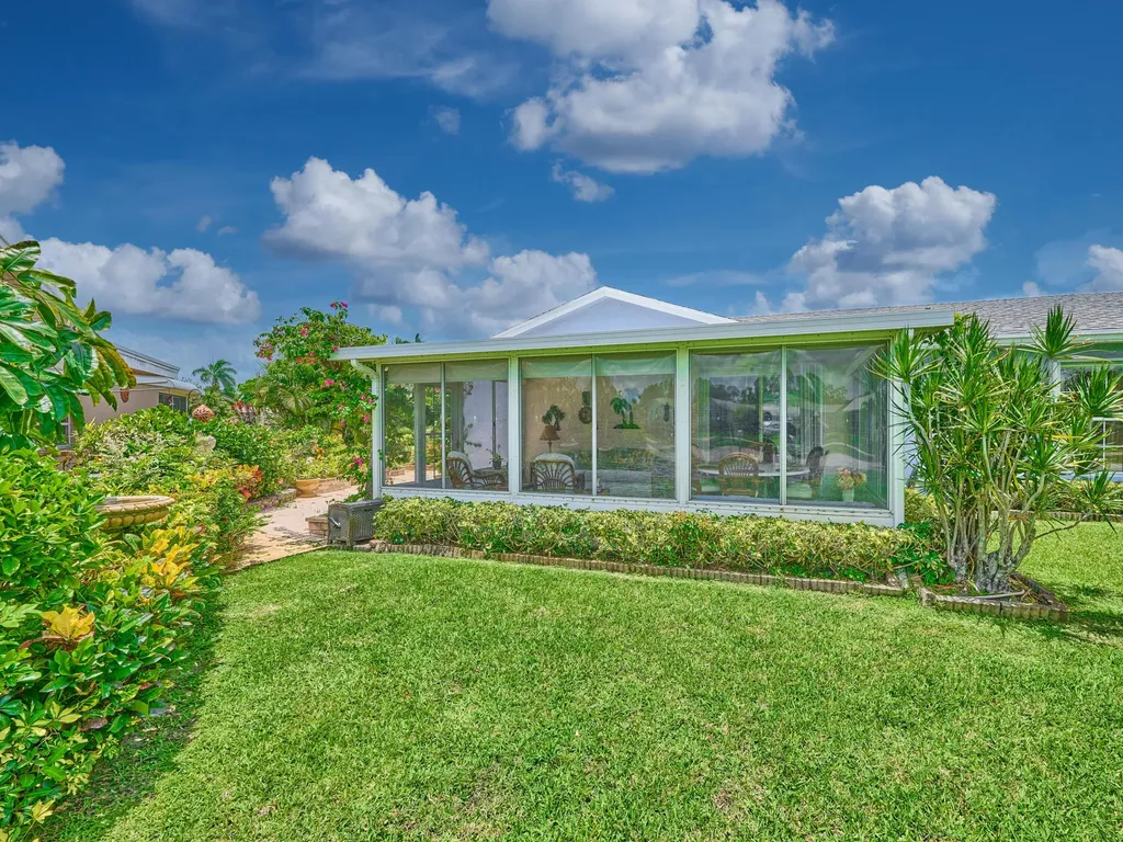 7261 Pine Forest Circle Lake Worth FL 33467