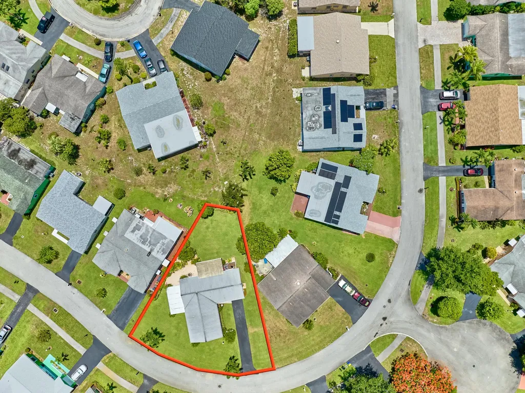 7261 Pine Forest Circle Lake Worth FL 33467