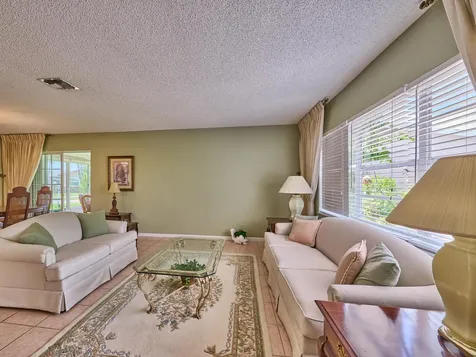 7261 Pine Forest Circle Lake Worth FL 33467
