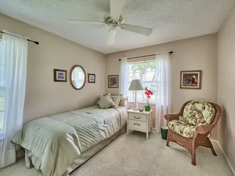 7261 Pine Forest Circle Lake Worth FL 33467