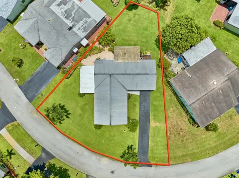 7261 Pine Forest Circle Lake Worth FL 33467