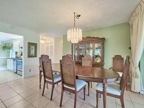 7261 Pine Forest Circle Lake Worth FL 33467
