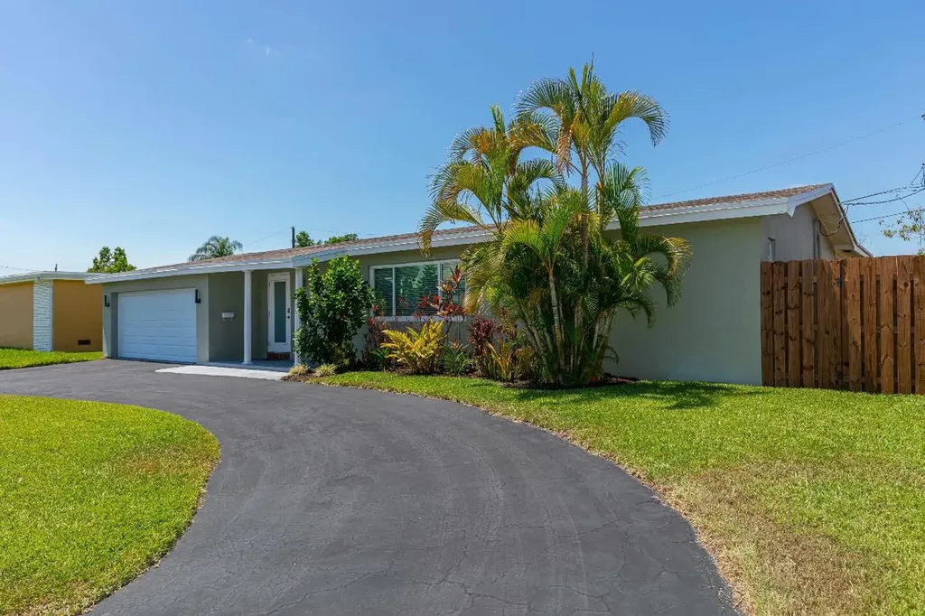8421 NW 24th Street Sunrise FL 33322
