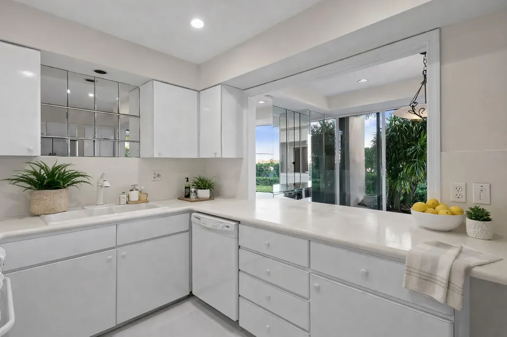 108 Lakeshore Drive North Palm Beach FL 33408