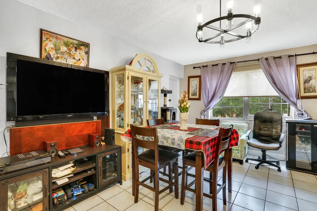 4364 NW 9th Avenue Deerfield Beach FL 33064