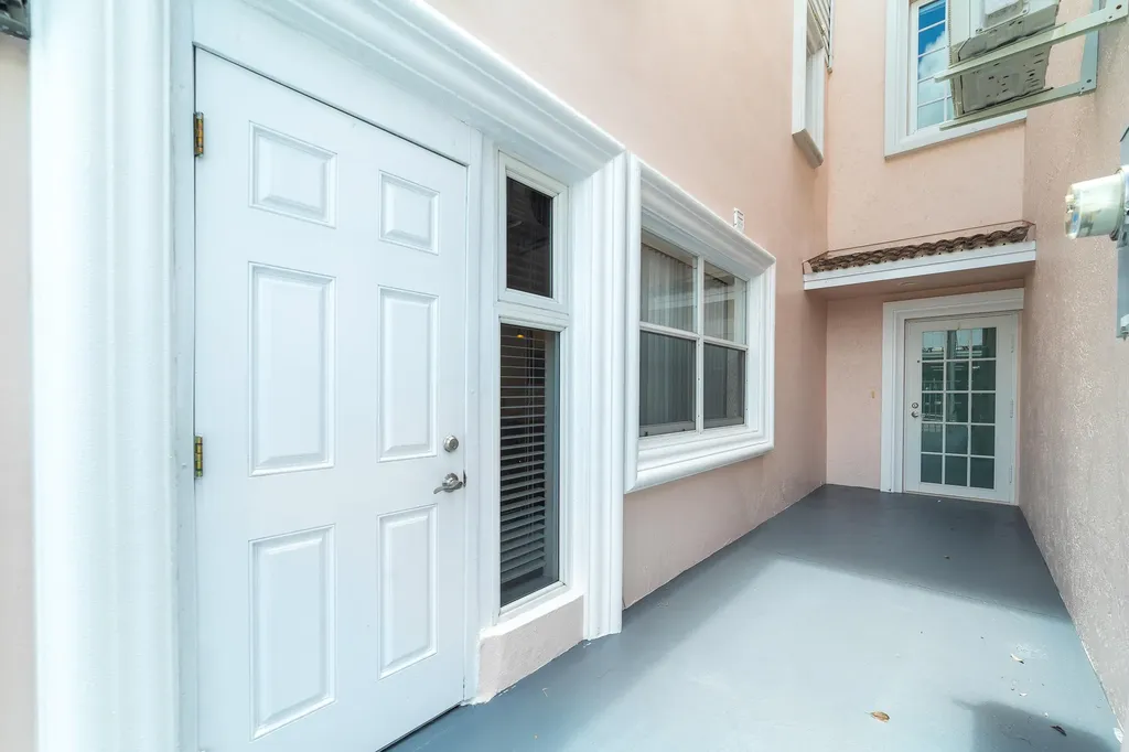 4521 NE 21st Avenue Fort Lauderdale FL 33308