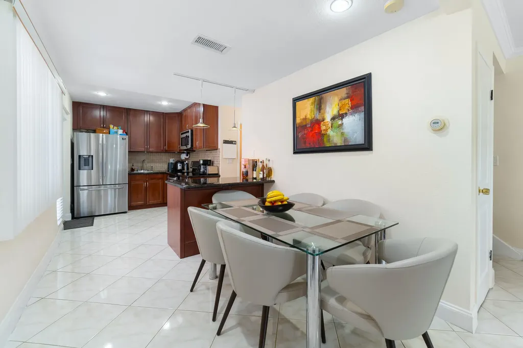 4521 NE 21st Avenue Fort Lauderdale FL 33308
