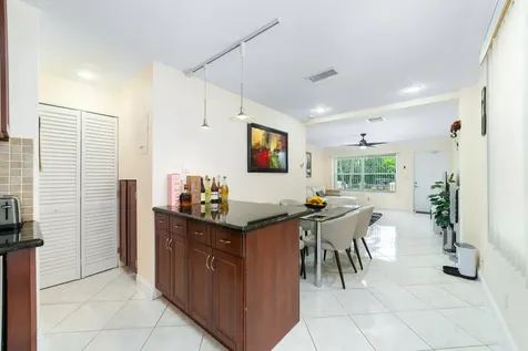 4521 NE 21st Avenue Fort Lauderdale FL 33308