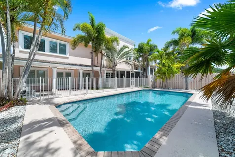 4521 NE 21st Avenue Fort Lauderdale FL 33308
