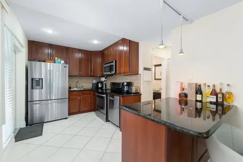4521 NE 21st Avenue Fort Lauderdale FL 33308