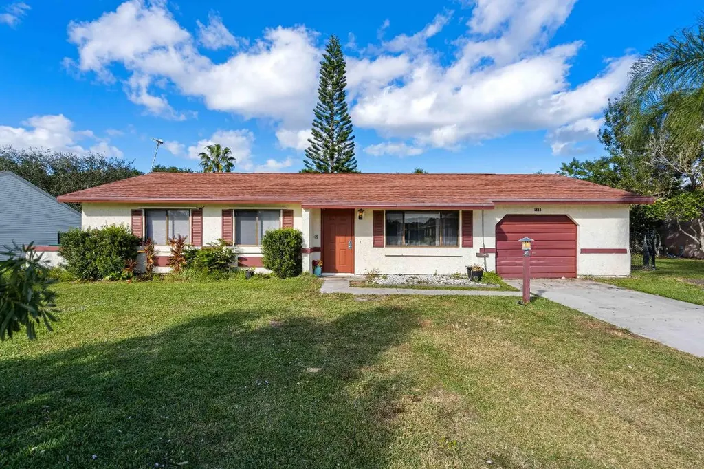 1433 SE North Balcourt Court Port St Lucie FL 34952