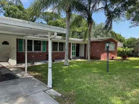 2726 6th Place Vero Beach FL 32968