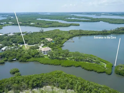 2660 Riverview Court Vero Beach FL 32963