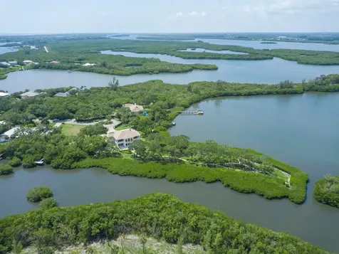 2660 Riverview Court Vero Beach FL 32963