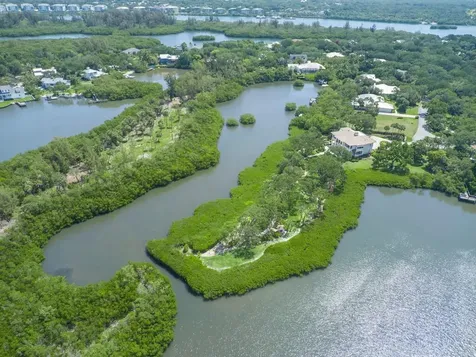 2660 Riverview Court Vero Beach FL 32963