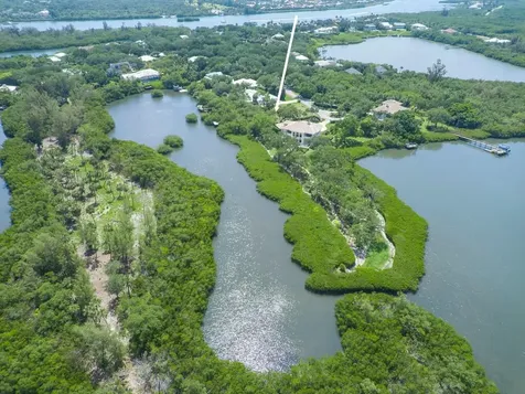 2660 Riverview Court Vero Beach FL 32963