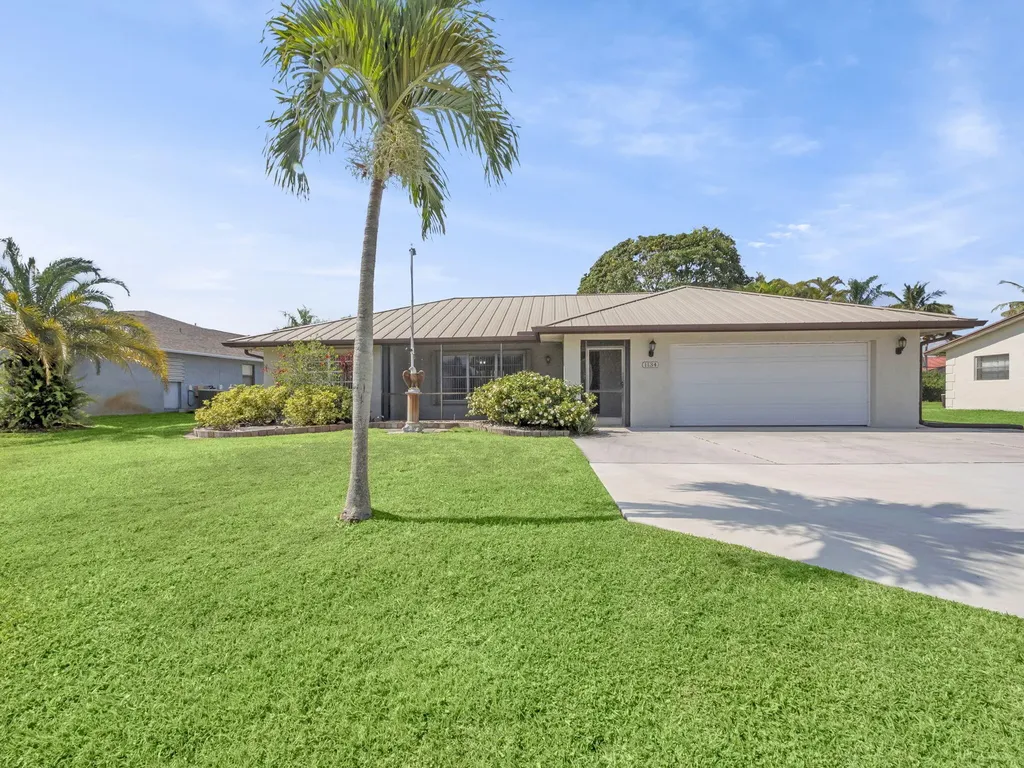 1134 SE Mendavia Avenue Port St Lucie FL 34952