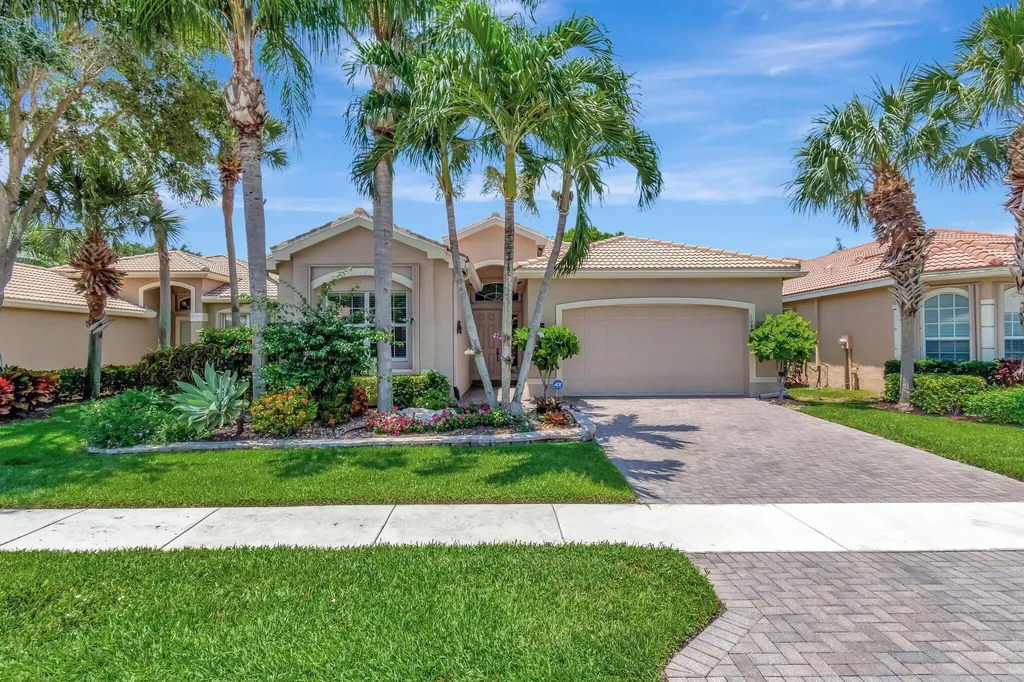 10893 Green Valley Walk Boynton Beach FL 33437