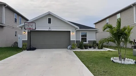 5635 NW Pine Trail Circle Port St Lucie FL 34983