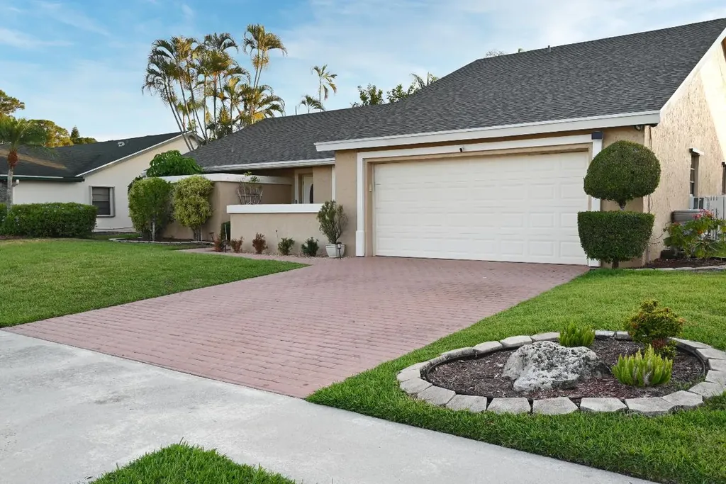 112 Miramar Avenue Royal Palm Beach FL 33411