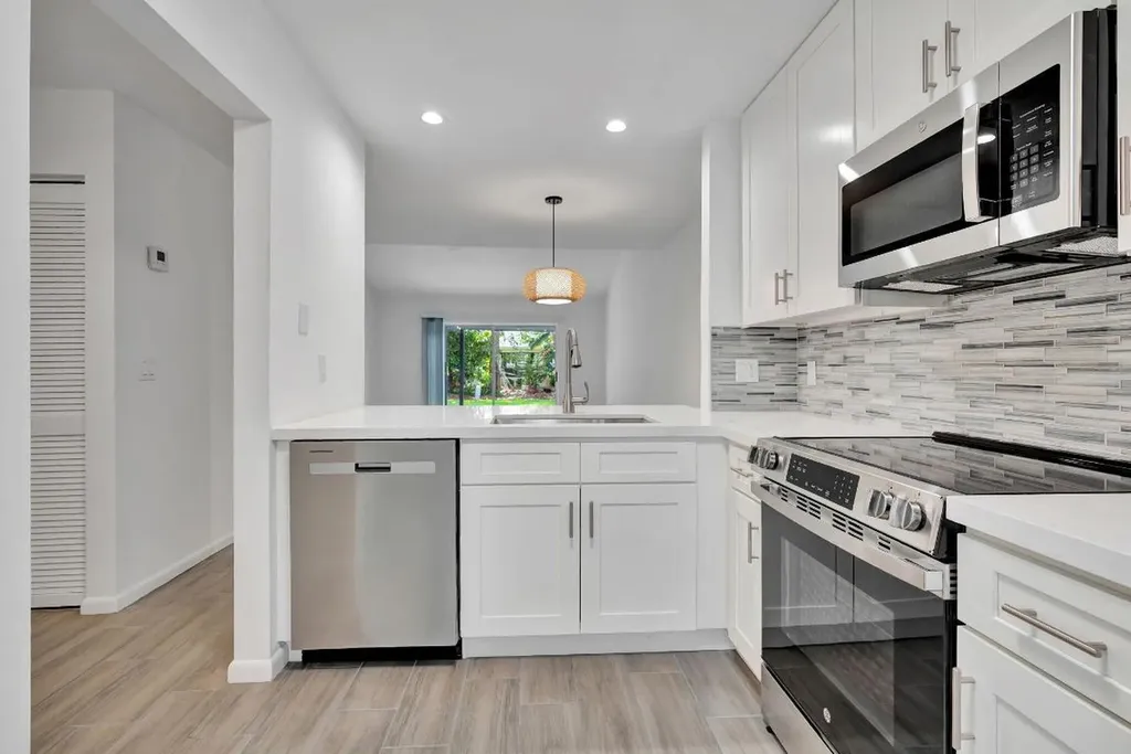 208 Palmetto Court Jupiter FL 33458