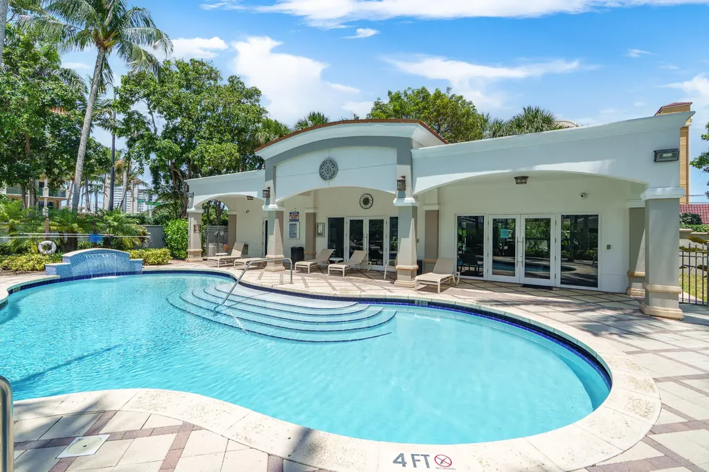 101 SE 20th Avenue Deerfield Beach FL 33441
