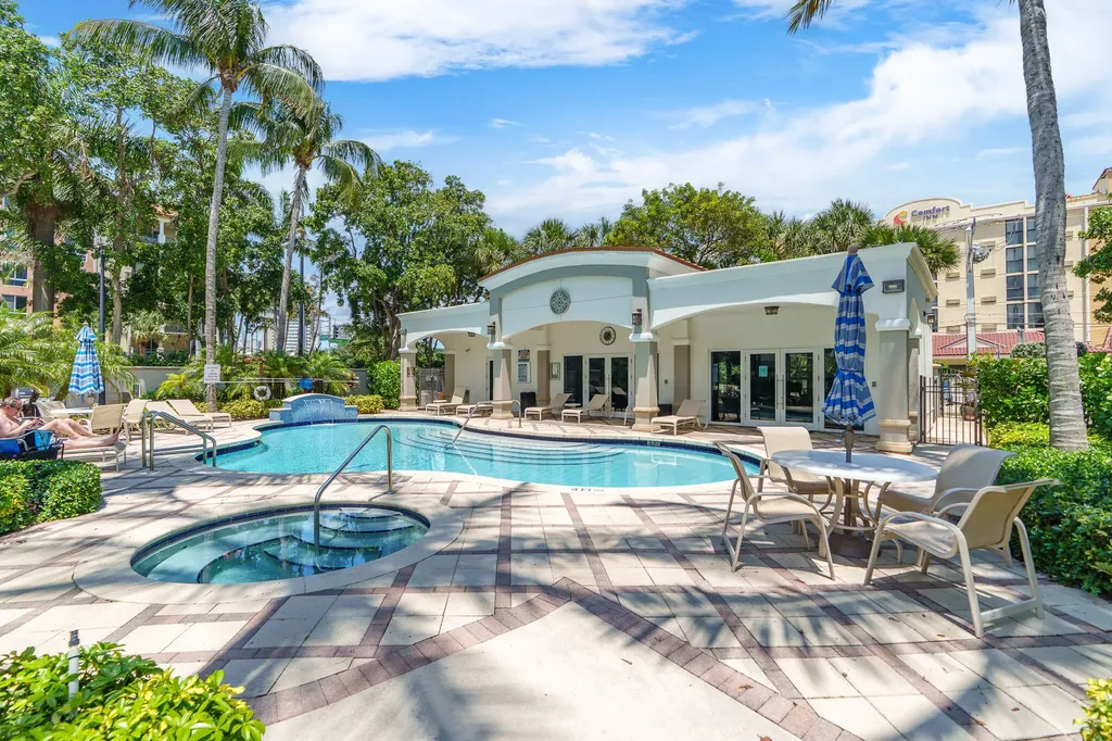 101 SE 20th Avenue Deerfield Beach FL 33441