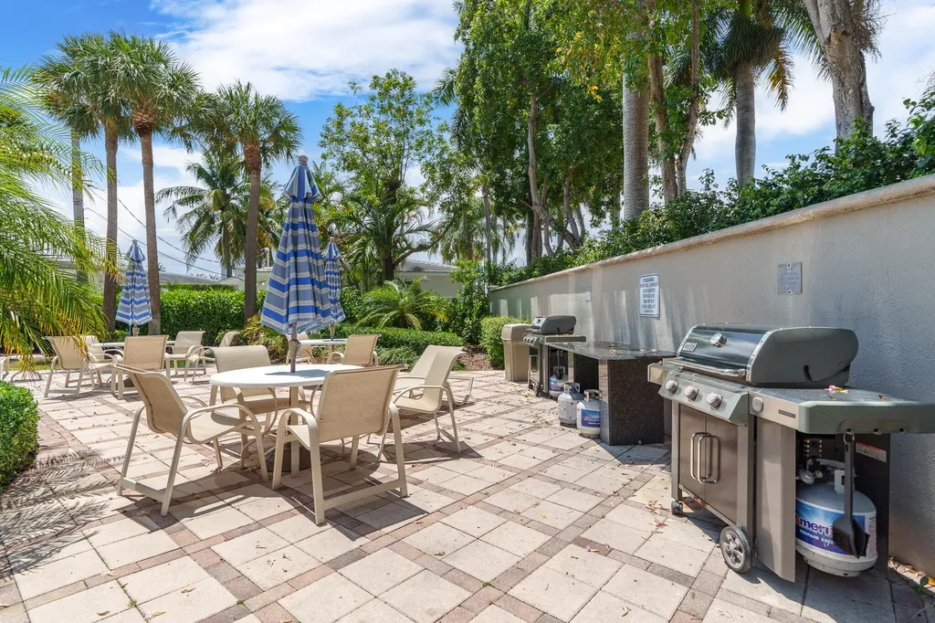 101 SE 20th Avenue Deerfield Beach FL 33441