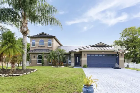 552 SW Dauphin Avenue Port St Lucie FL 34953