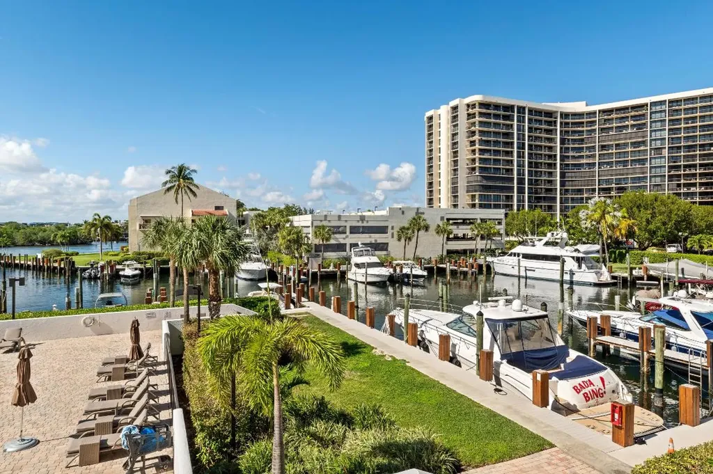 4748 S Ocean Boulevard Highland Beach FL 33487